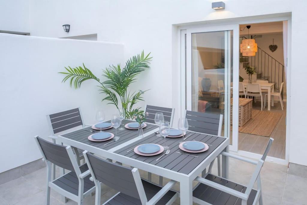 Windy Dunes - Modern Duplex Apartment *